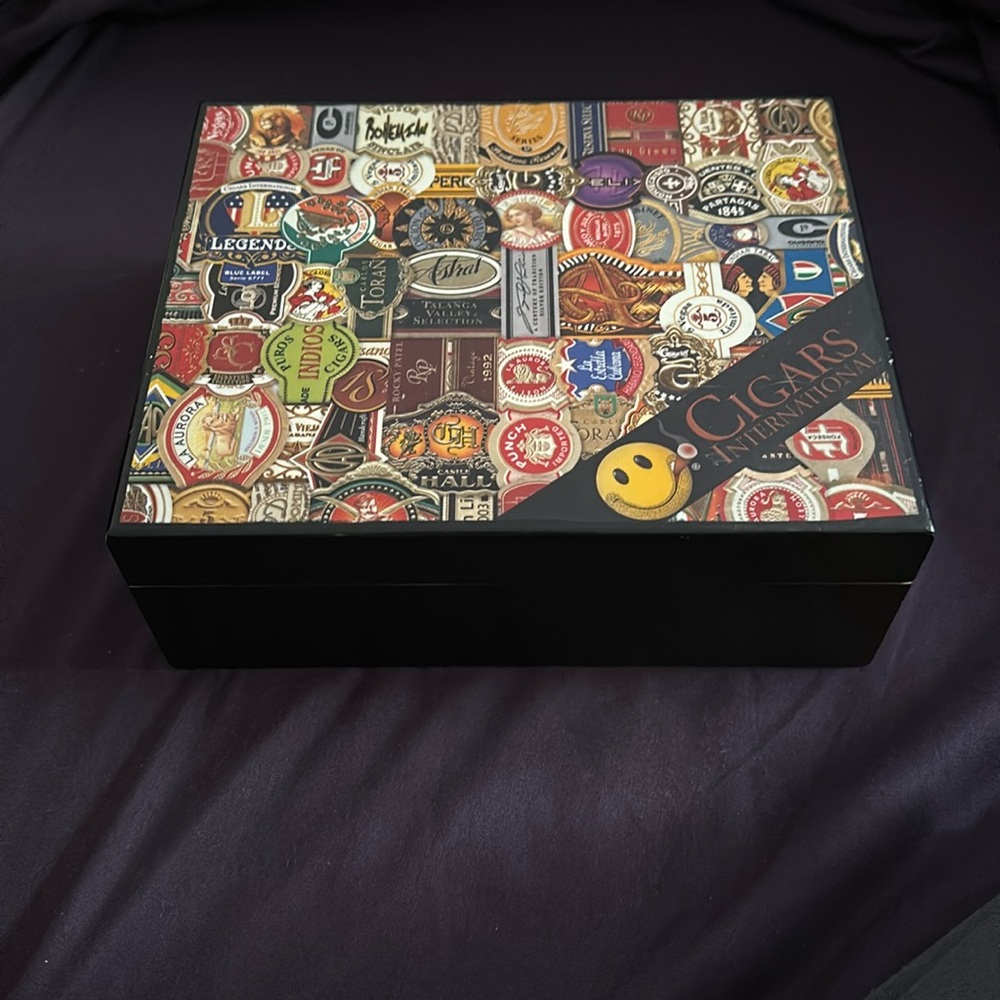 Cigar’s International box